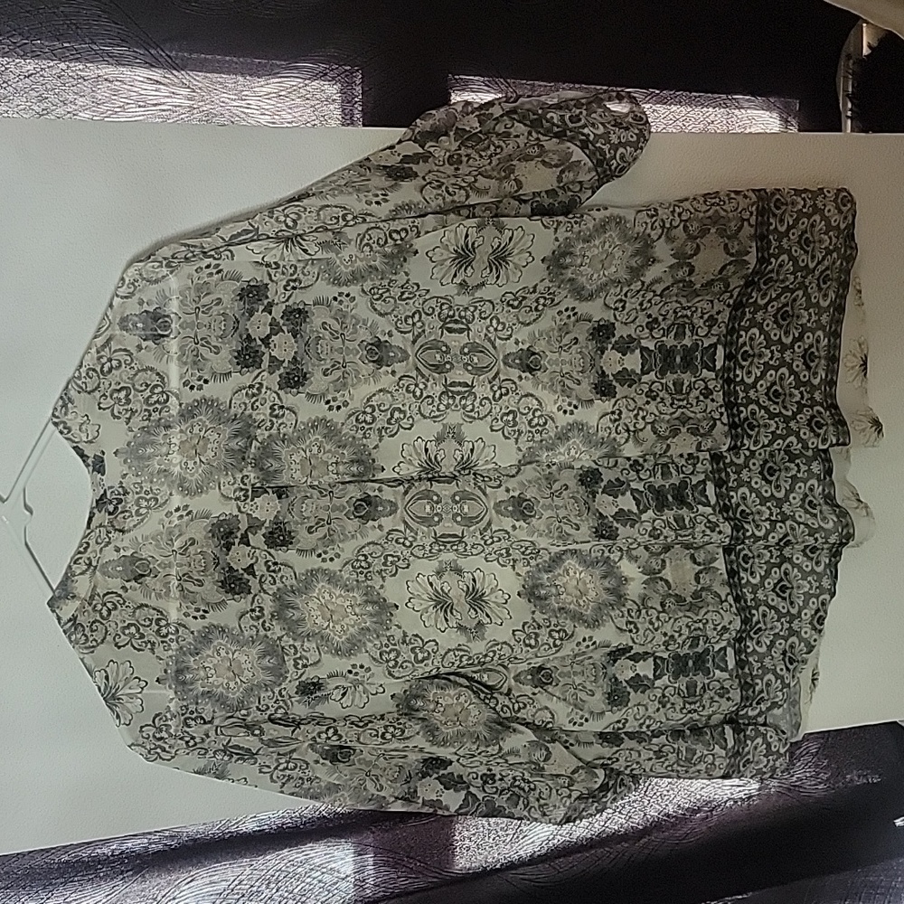 Unity 2X Blouse - Picture 5 of 5